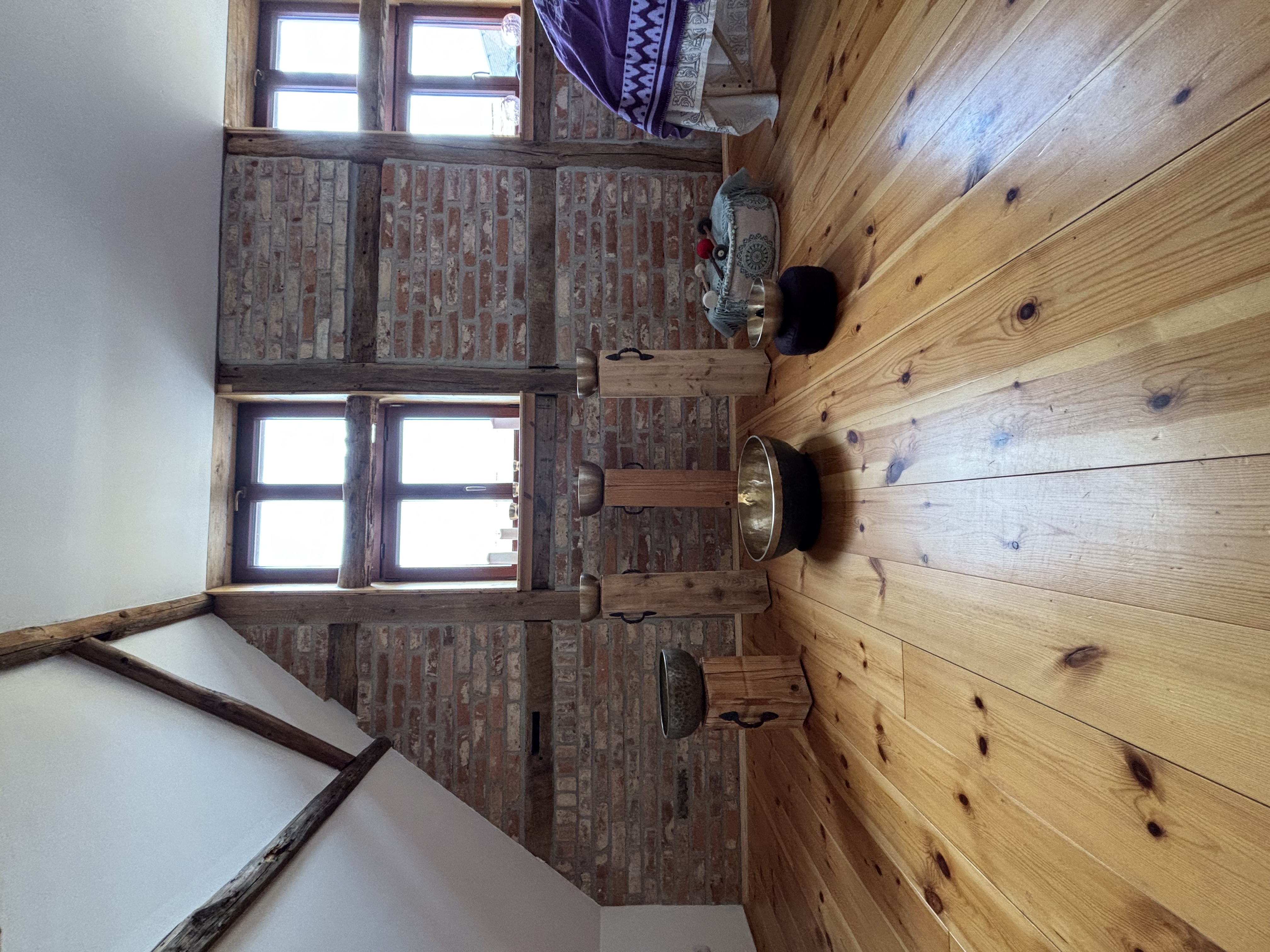 Klangschale und Klaepfel